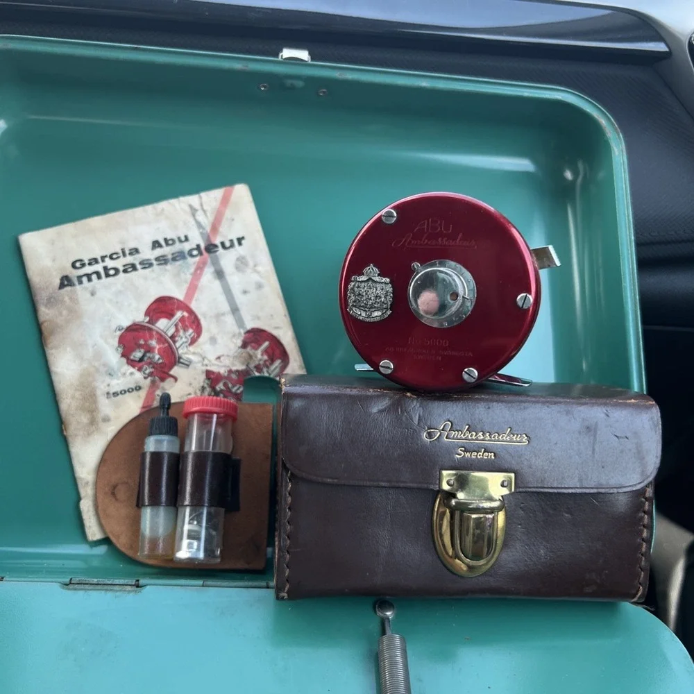 ABU Ambassadeur 5000 Casting Reel Red‎ Vintage with Original Case Sweden